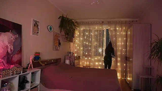 Staceymur online show from 12.16.24