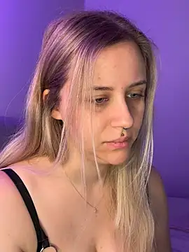 lunawolf21 online show from 02.04.26