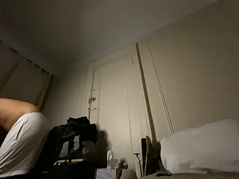 Snapshot of TacosSenpai chatting on 02.10.25 TacosSenpai online show from 02.10.25