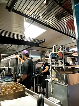 Snapshot of TacosSenpai chatting on 09.29.25 TacosSenpai online show from 09.29.25