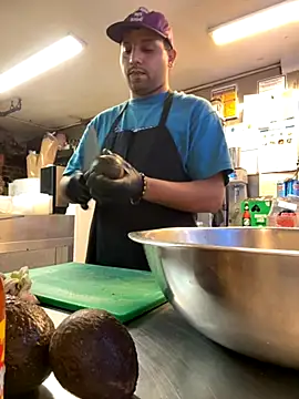 Snapshot of TacosSenpai chatting on 10.04.25 TacosSenpai online show from 10.04.25