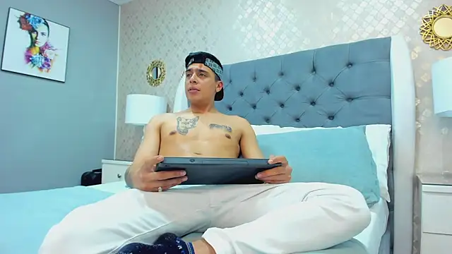 MikeStonnee online show from 01.17.25