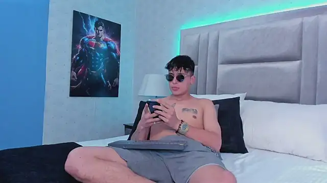 MikeStonnee online show from 02.08.25