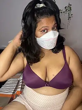 Snapshot of Riyaki-sama chatting on 09.11.25 Riyaki-sama online show from 09.11.25