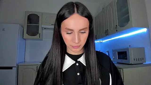 Kim Oberlin  online show from 02.06.26