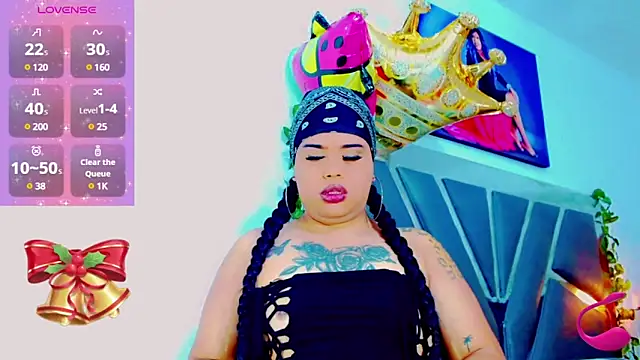 Snapshot of nauthyvalentina chatting on 12.27.24 nauthyvalentina online show from 12.27.24