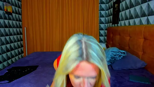 Luna  Lewis online show from 01.22.25