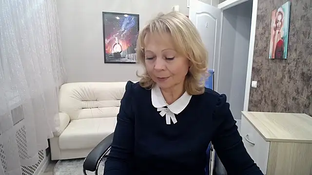 Milla Cutie18 online show from 01.27.25