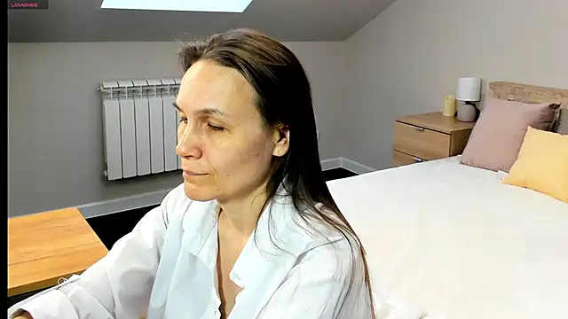 Snapshot of Lillian_White chatting on 02.22.25 Lillian White online show from 02.22.25