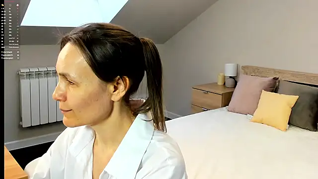 Snapshot of Lillian_White chatting on 02.22.25 Lillian White online show from 02.22.25