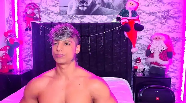 Snapshot of Owen_Muzcle chatting on 12.01.24 Owen Muzcle online show from 12.01.24