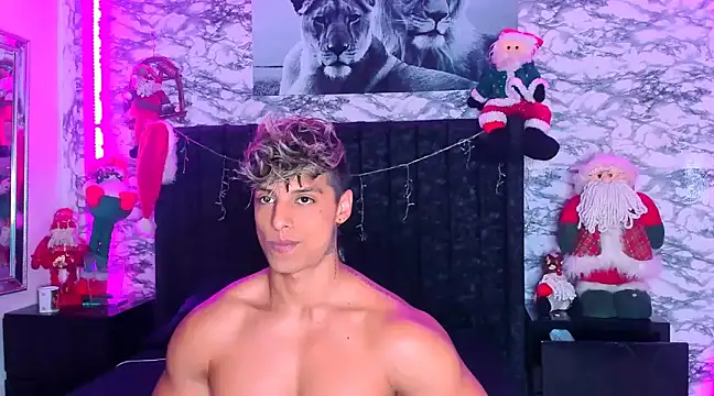 Snapshot of Owen_Muzcle chatting on 12.11.24 Owen Muzcle online show from 12.11.24