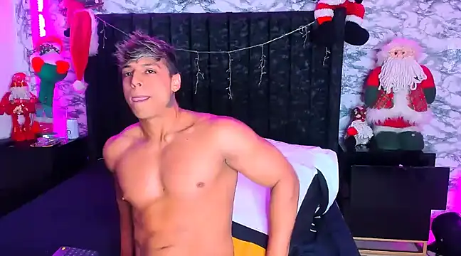 Snapshot of Owen_Muzcle chatting on 12.12.24 Owen Muzcle online show from 12.12.24