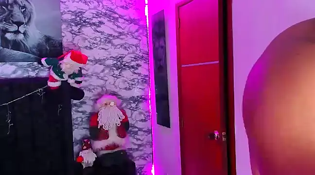 Snapshot of Owen_Muzcle chatting on 12.13.24 Owen Muzcle online show from 12.13.24