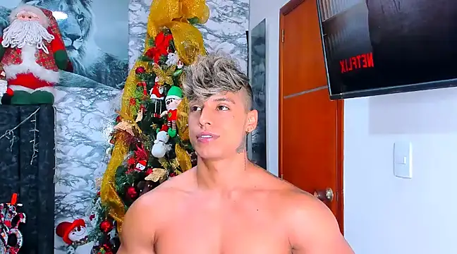 Snapshot of Owen_Muzcle chatting on 12.20.24 Owen Muzcle online show from 12.20.24