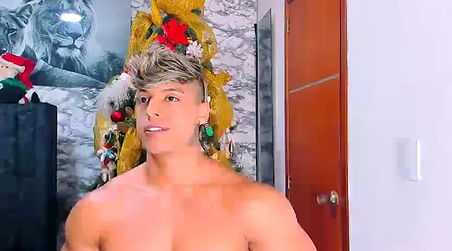 Snapshot of Owen_Muzcle chatting on 12.29.24 Owen Muzcle online show from 12.29.24