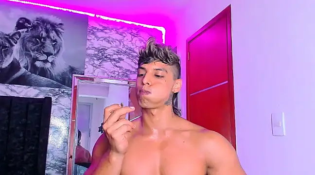 Snapshot of Owen_Muzcle chatting on 01.16.25 Owen Muzcle online show from 01.16.25