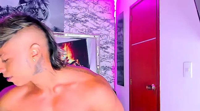 Snapshot of Owen_Muzcle chatting on 01.24.25 Owen Muzcle online show from 01.24.25