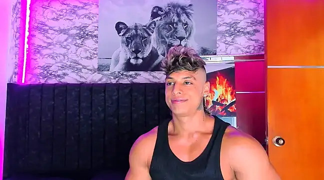 Snapshot of Owen_Muzcle chatting on 01.25.25 Owen Muzcle online show from 01.25.25