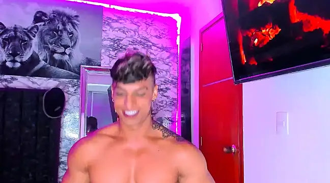 Snapshot of Owen_Muzcle chatting on 01.29.25 Owen Muzcle online show from 01.29.25