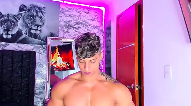 Snapshot of Owen_Muzcle chatting on 02.03.25 Owen Muzcle online show from 02.03.25