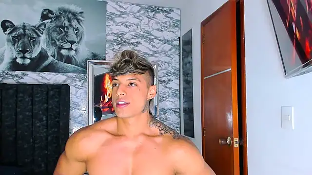 Snapshot of Owen_Muzcle chatting on 02.07.25 Owen Muzcle online show from 02.07.25