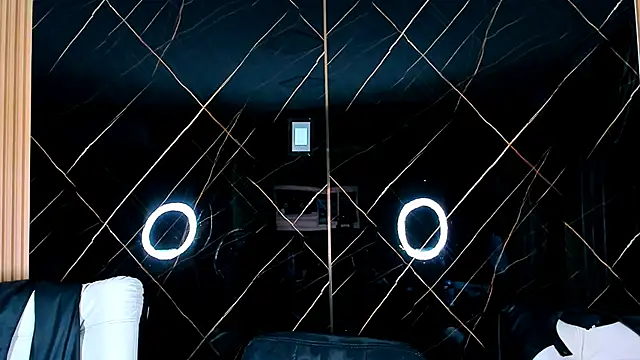 Snapshot of Owen_Muzcle chatting on 10.25.25 Owen Muzcle online show from 10.25.25