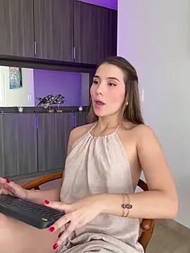 SophieRaily  online show from 03.20.25