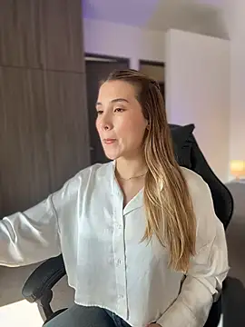 SophieRaily  online show from 01.16.26