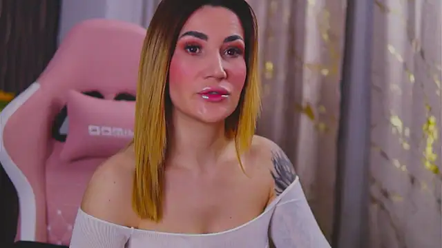 KimSkyex online show from 02.17.25