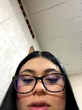 alissonfernandez  online show from 09.11.25