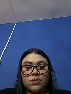 alissonfernandez  online show from 04.11.26