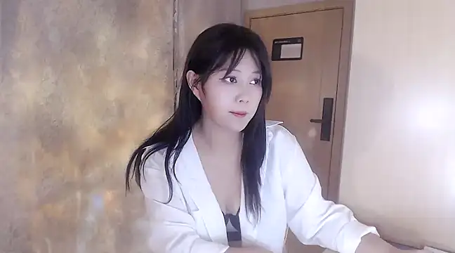 Snapshot of puppy-mango chatting on 12.12.24 puppy-mango online show from 12.12.24