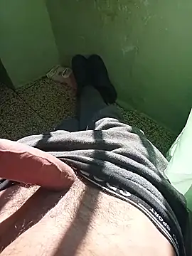 MrTamburine22 online show from 11.28.25