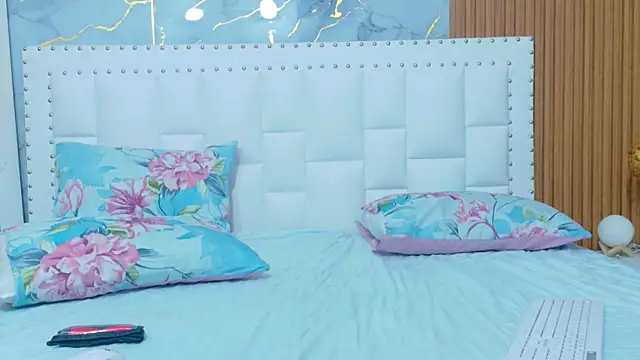 Snapshot of hornybarelylegalgirl chatting on 03.22.26 hornybarelylegalgirl online show from 03.22.26