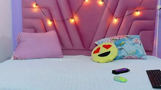 hornybarelylegalgirl online show from 05.14.26