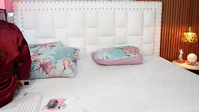 hornybarelylegalgirl online show from 05.25.26