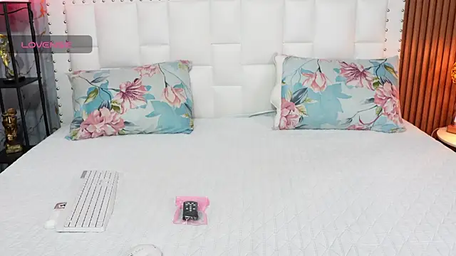 hornybarelylegalgirl online show from 06.21.26