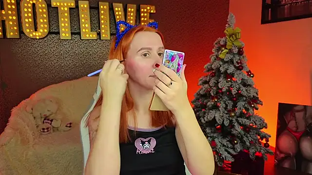 Snapshot of AliceBYKiss chatting on 12.26.24 AliceBYKiss online show from 12.26.24