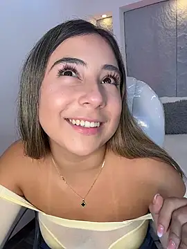 Snapshot of MelodyRey_ chatting on 02.25.26 MelodyRey online show from 02.25.26