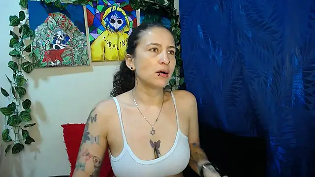 Snapshot of Leyla_Horny_Bg chatting on 05.11.26 Leyla Horny Bg online show from 05.11.26