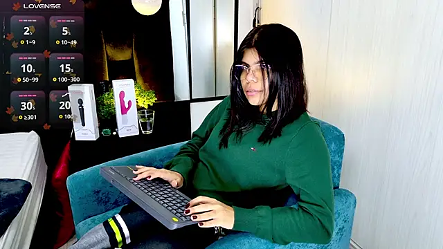 cutehanna1 online show from 09.29.25