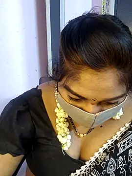 Snapshot of RomeoJuliet345 chatting on 02.28.26 RomeoJuliet345 online show from 02.28.26