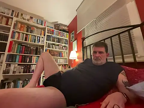 Snapshot of dragondriver chatting on 12.10.24 dragondriver online show from 12.10.24