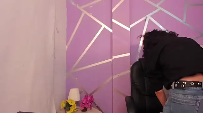 Snapshot of Queenjenn__ chatting on 02.16.25 Queenjenn   online show from 02.16.25
