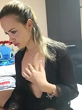 Snapshot of FoxBabyBR chatting on 01.03.25 FoxBabyBR online show from 01.03.25