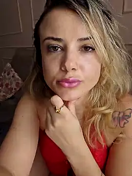 Snapshot of FoxBabyBR chatting on 01.20.25 FoxBabyBR online show from 01.20.25