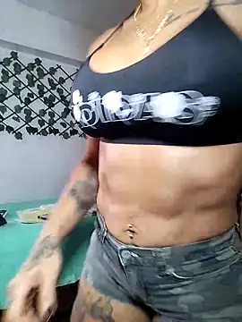 Snapshot of Alison_fitness chatting on 04.25.26 Alison fitness online show from 04.25.26