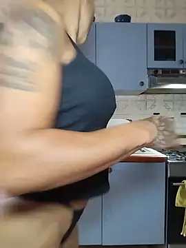 Snapshot of Alison_fitness chatting on 05.31.26 Alison fitness online show from 05.31.26