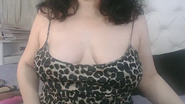 Snapshot of maturepriscila chatting on 02.16.25 maturepriscila online show from 02.16.25